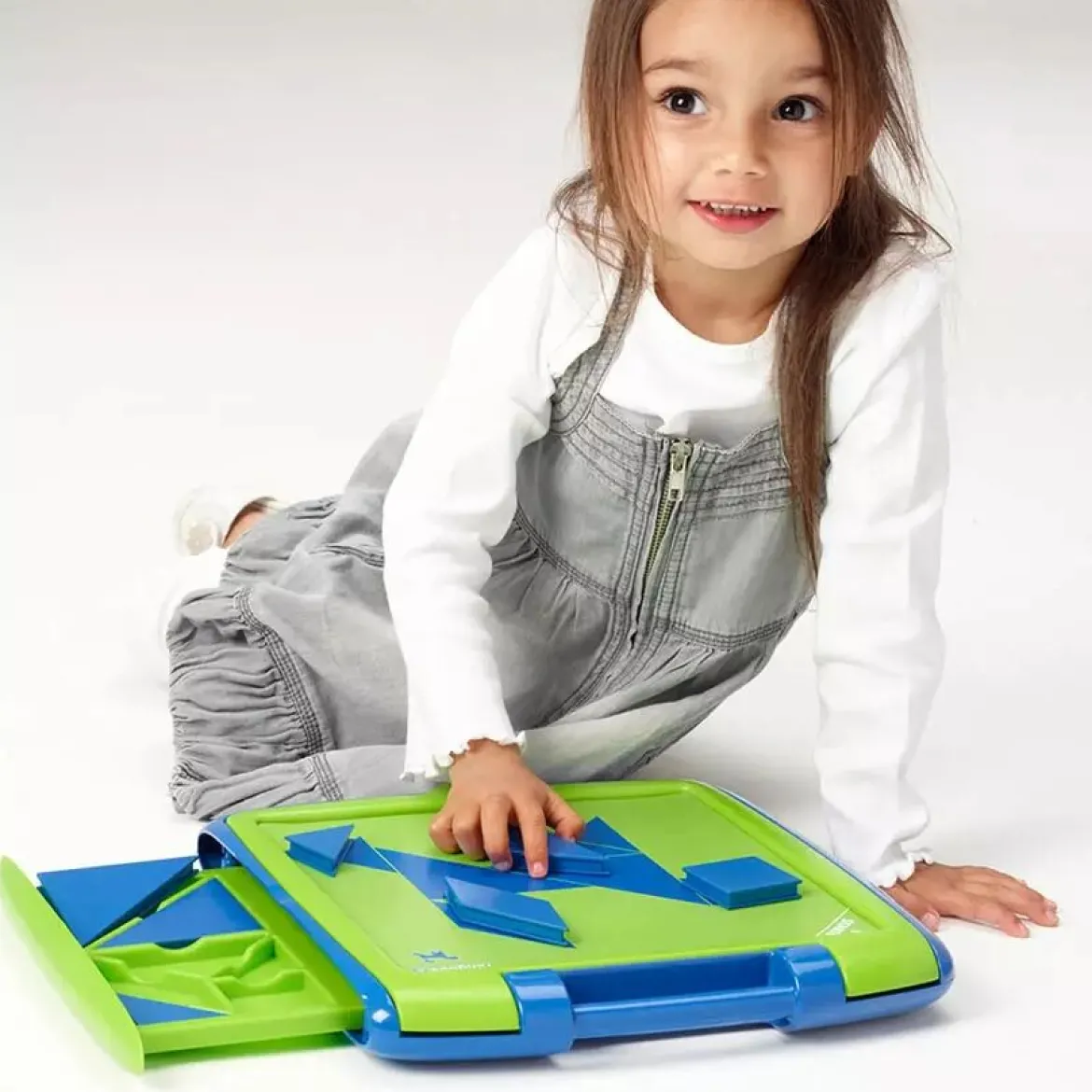 Tangoes Junior
